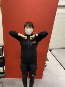 1分で肩こりに効果的！簡単肩甲骨ストレッチ！！