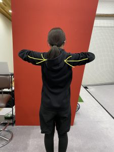 1分で肩こりに効果的！簡単肩甲骨ストレッチ！！